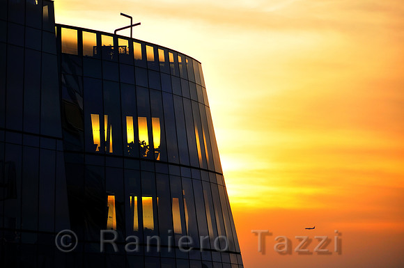 IAC Building at Sunset, New York - Architect: Frank Gehry