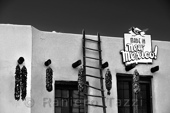 Adobe and Chilli Peppers in Taos - New Mexico, USA