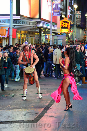Street artists in Times Square, Manhattan, New York, USA