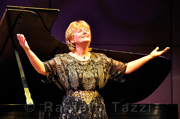 Svetlana Strezeva, soprano