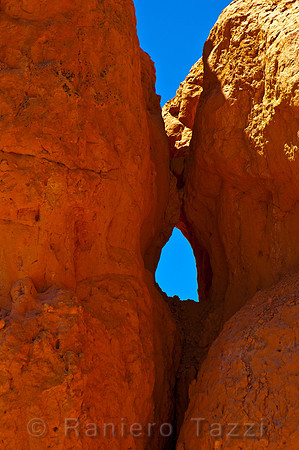 "Rocky Kiss" in Bryce Canyon National Park - Utah, Usa